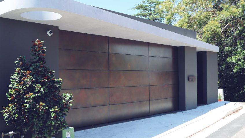 Smart Garage Doors: How They're Revolutionizing Home Security