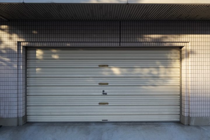 noisy garage door problem